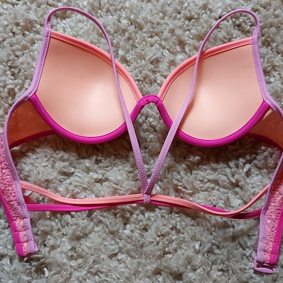 Victoria's secret bikini top - Picture 3 of 4